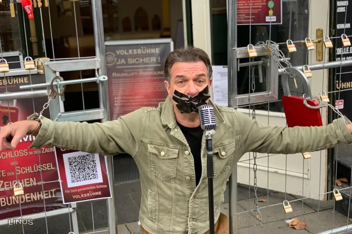 Linus möchte gerne singen und darf nicht